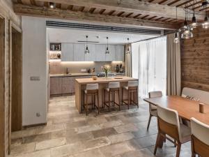 Fotografie z fotogalerie ubytování 6-bedroom villa in Moravia ve Velkých Karlovicích