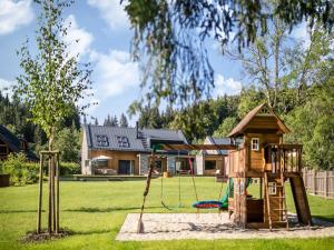 Fotografie z fotogalerie ubytování 6-bedroom villa in Moravia ve Velkých Karlovicích