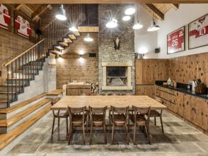 Fotografie z fotogalerie ubytování 6-bedroom villa in Moravia ve Velkých Karlovicích