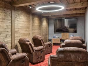 Fotografie z fotogalerie ubytování 6-bedroom villa in Moravia ve Velkých Karlovicích