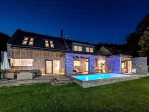 Fotografie z fotogalerie ubytování 6-bedroom villa in Moravia ve Velkých Karlovicích