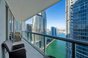 Balkoni atau teres di Icon brickell The W hotel residence