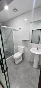 BZ Hostel Cebu的一间浴室