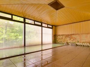 Fotografie z fotogalerie ubytování 咲花温泉 ホテル丸松 v destinaci Gosen