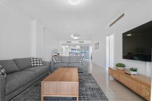 Χώρος καθιστικού στο Deep Blue Apartment 8