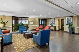 Posezení v ubytování Comfort Inn & Suites Somerset - New Brunswick