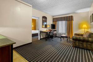 Postel nebo postele na pokoji v ubytování Comfort Inn & Suites Somerset - New Brunswick