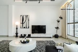 TV a/nebo společenská místnost v ubytování Georgetown Elegant Chanel-style KTV 4BR 18Pax A