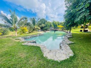 Bazén v ubytování Ceylon Amigos Eco Resort nebo v jeho okolí