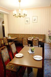 Posezení v ubytování Hotel & Café Göller