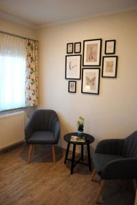 Posezení v ubytování Hotel & Café Göller