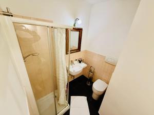 Koupelna v ubytování TURATI ROOMs