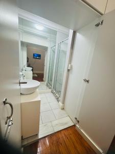 Ένα μπάνιο στο HomeAway Self Catering Accommodation