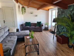 Posedenie v ubytovaní Le Bocage gîte 90m2 chaleureux à 4 min du Puy du Fou