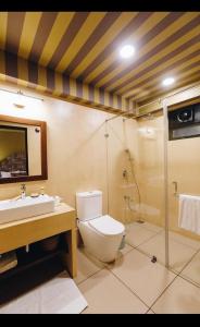 The Project Cafe and Hotel的一间浴室