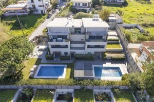 Bazén v ubytování Luxury Villa Near The Sea Meliti Luxury Villa nebo v jeho okolí