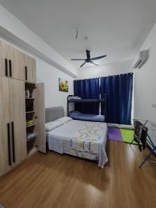 Postel nebo postele na pokoji v ubytování ASTORIA AMPANG, 6Pax - Near KLCC, ZooNegara, AmpangPoint Mall