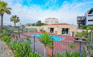Piscina en o cerca de Luxury Coastal Retreat