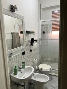 Koupelna v ubytování Guest House Esty + 37 fotografií