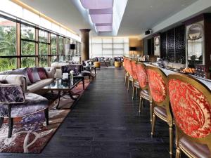 Posezení v ubytování Sofitel Saigon Plaza