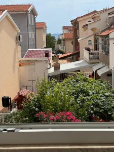 Gallery image of Apartment Near The Beach in Privlaka +2 photos