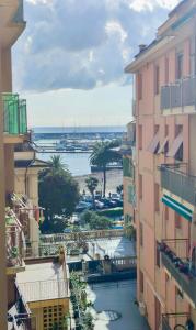 Výhled na řeku, která protéká v blízkosti apartmánu