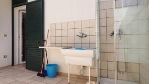Koupelna v ubytování Villa del Mare 2 by Salentoaffitti