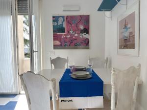 Χώρος καθιστικού στο Marina34 Apt w Double Terrace Close Fiera & S Orsola