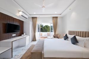 TV o dispositivi per l'intrattenimento presso White Wharf Beach Resort Morjim Goa