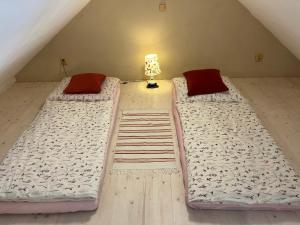 Postel nebo postele na pokoji v ubytování Vintage apartmán Mikulov, 2-4 osoby, 65m2