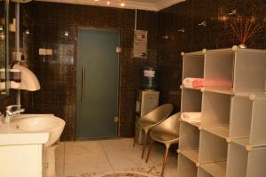 Gambar di galeri bagi Aishar Residence Flat 3c di Ikeja