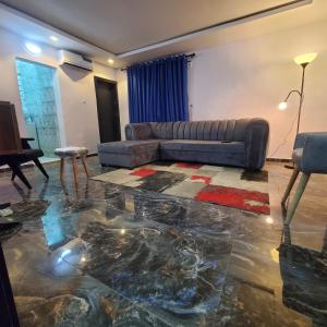 Χώρος καθιστικού στο WELTONS Apartment BABA YUSUF
