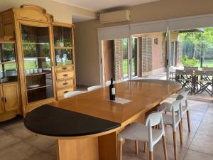 Fotografie z fotogalerie ubytování Pergolas Guest House - Pileta, Vinos y Montaña v destinaci Vista Flores + 10 fotografií