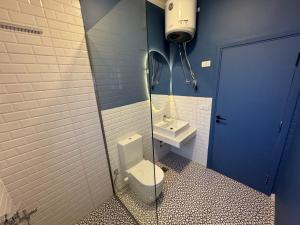 Bagno di Nomads Hostel
