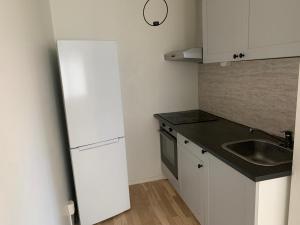 Kuchyň nebo kuchyňský kout v ubytování Kista Stockholm apartment