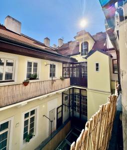 Budova, v ktorej sa apartmán nachádza