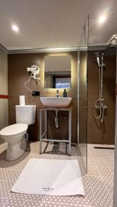 Ένα μπάνιο στο Loft Black Sapanca