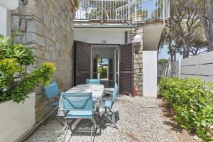 A balcony or terrace at Villa Fantagali apt 502