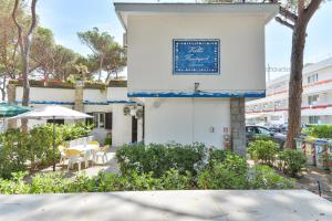 The building in which Az apartmant is located