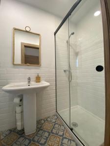 Bilik mandi di Apartment with a large patio