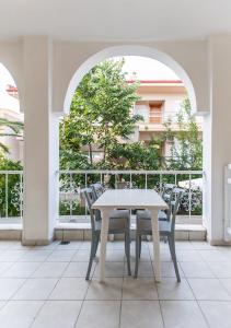 Balkón nebo terasa v ubytování Afkos Apartments