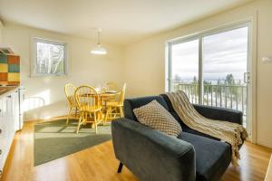 Χώρος καθιστικού στο Condo Entre Ciel et Fleuve, 1 CH, Sofa-Lit, Foyer