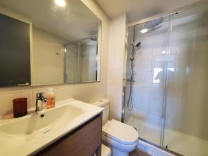 Bilik mandi di Apart VIP Temuco - Edificio Vertice +19 gambar