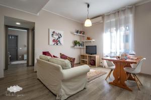 Μια τηλεόραση ή/και κέντρο ψυχαγωγίας στο Irene