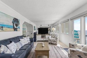 Μια τηλεόραση ή/και κέντρο ψυχαγωγίας στο The Penthouse at Pinnacle Port #20