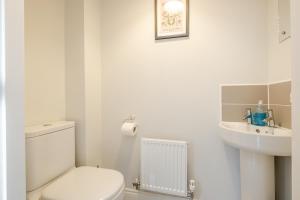 Billede fra billedgalleriet på Comfy & stylish 4 bed house i Bedford + 78 billeder