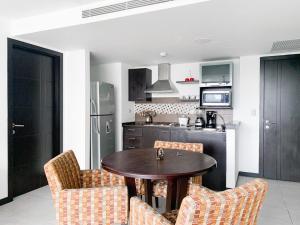 Kuchyň nebo kuchyňský kout v ubytování Depa 2 habitaciones vista a la ciudad - Rio con parking free