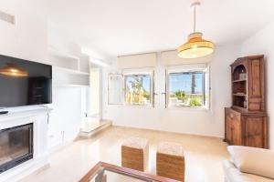 Η κουζίνα ή μικρή κουζίνα στο Guadalmar Sun & Beach