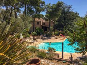 Swimmingpoolen hos eller tæt på Residenza Lovely