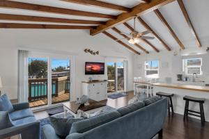 Μια τηλεόραση ή/και κέντρο ψυχαγωγίας στο Tropical Therapy